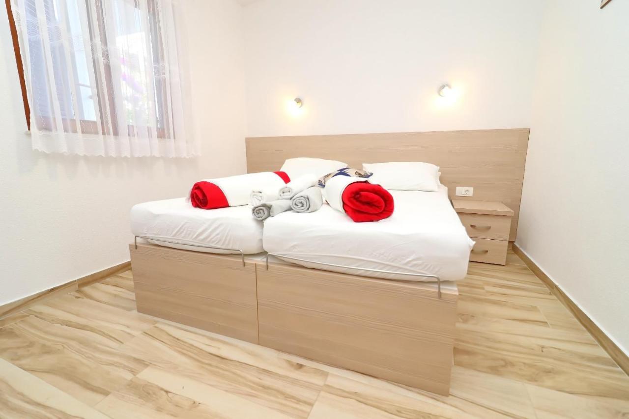 Seaside Hrkac Apartman *